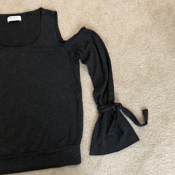 Bailey 44 - Picture 3 of 7